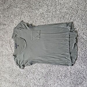Cable and Gauge green fitted tshirt size M
